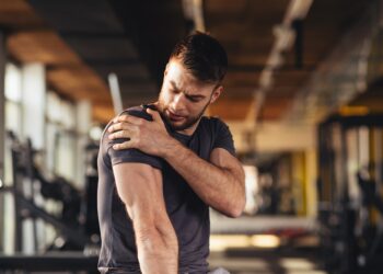 Tedavi edilmeyen omuz çıkığı tekrarlayabiliyor!