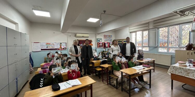 Depremzede 700 çocuğa diş taraması yapıldı