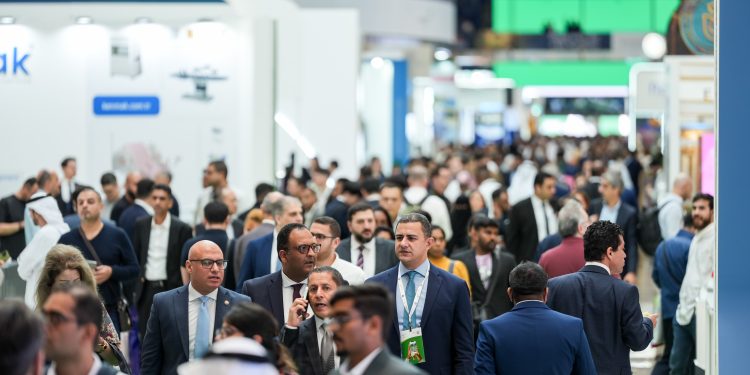 Arab Health, MEA’nın 3,29 Milyar ABD Doları Değerindeki Giyilebilir Tıbbi Cihaz Pazarını Ele Alacak